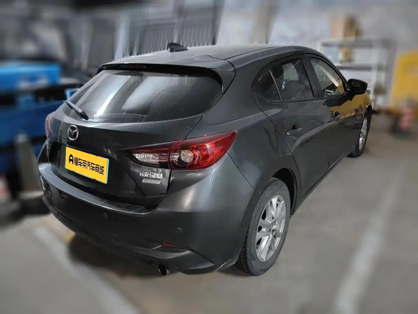 Mazda Axela (3)
