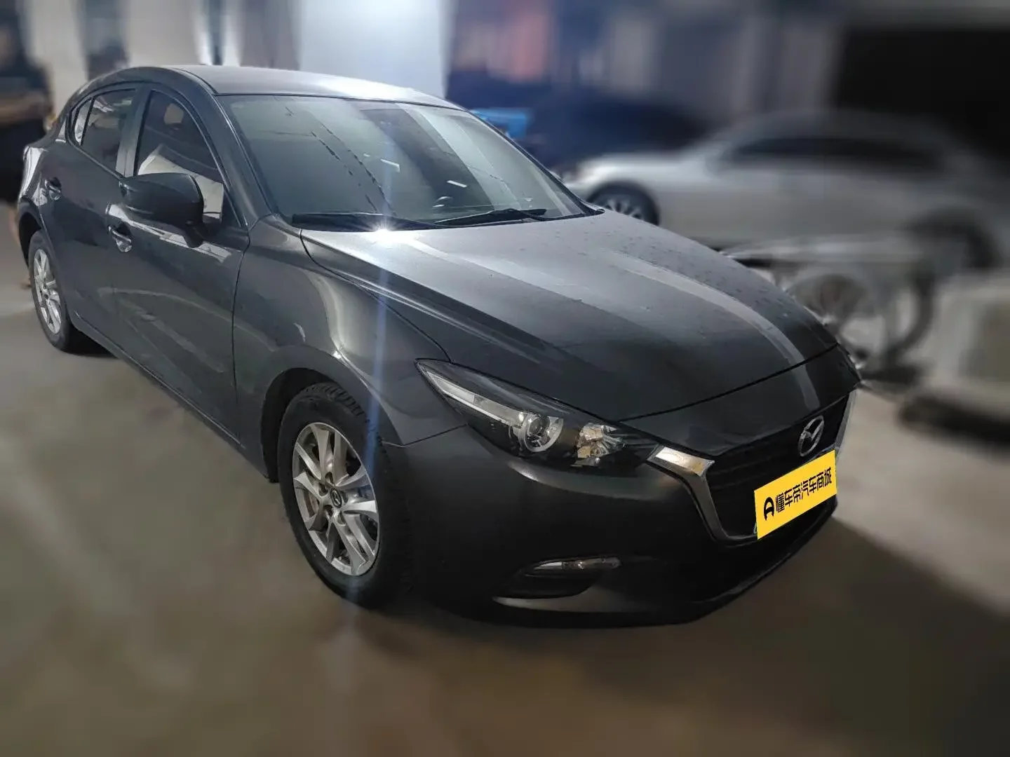 Mazda Axela (3)