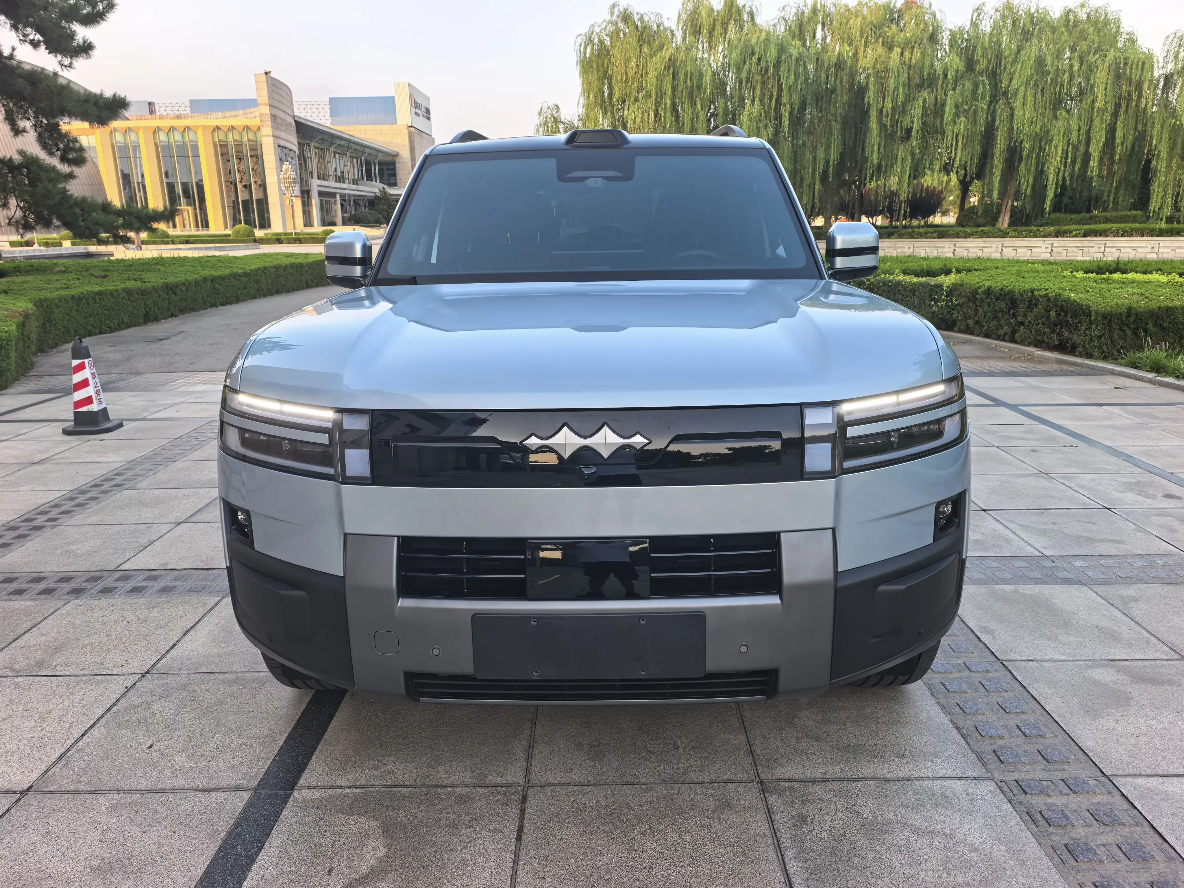 BYD Leopard Titanium 7 PHEV