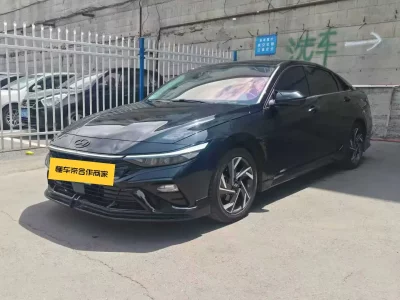Hyundai Elantra