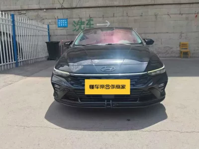 Hyundai Elantra