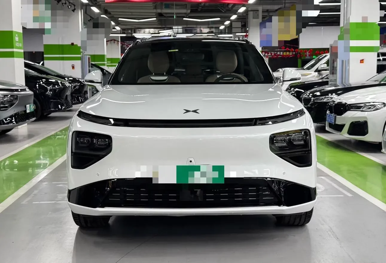 Xpeng G9
