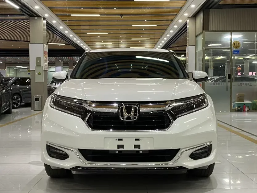 Honda Avancier (Crown Road)