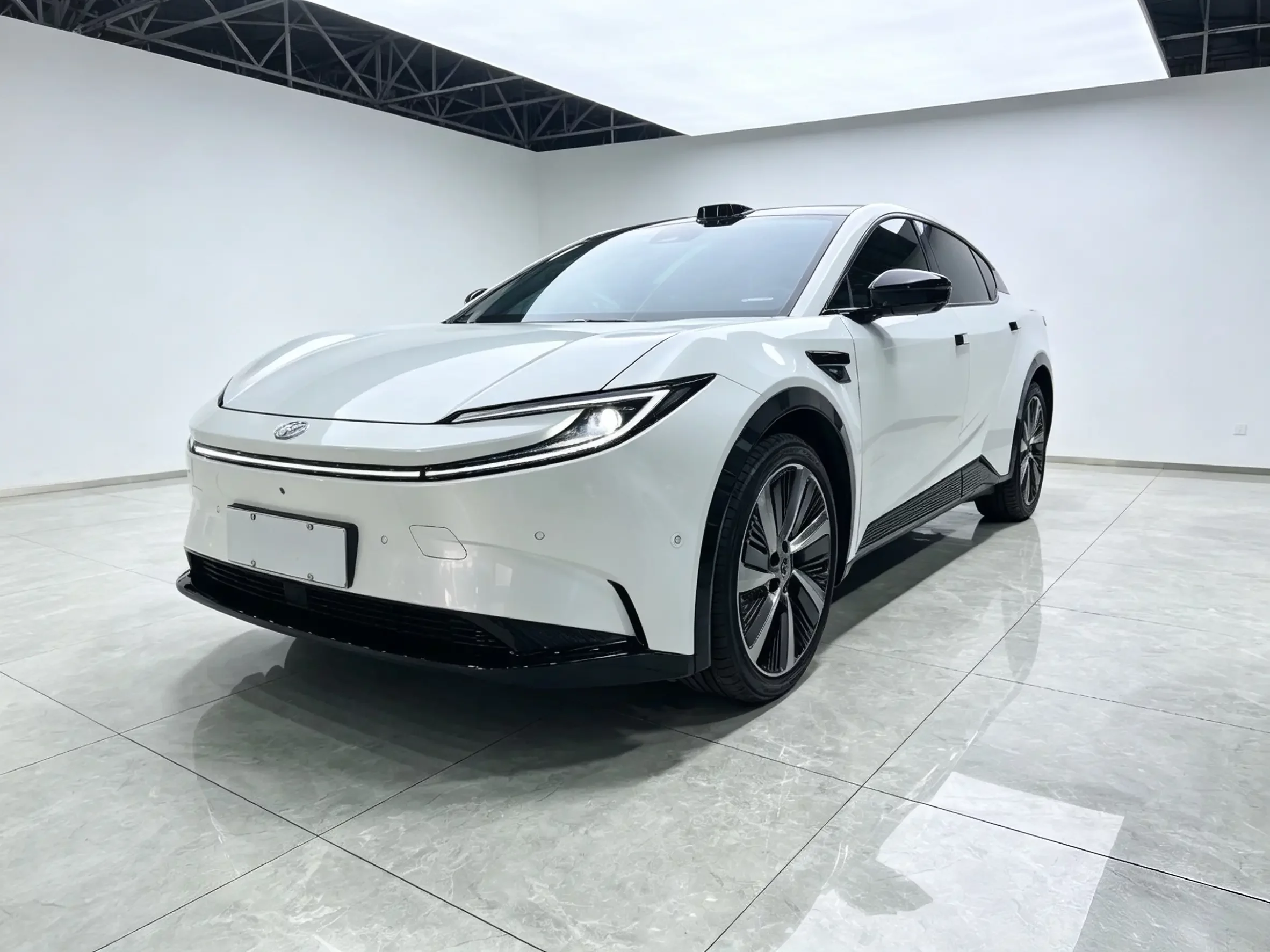 Toyota bZ5