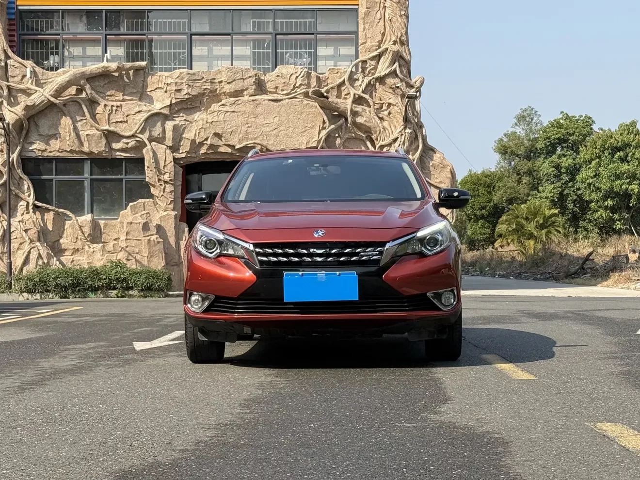 Kai Chen Venucia T90