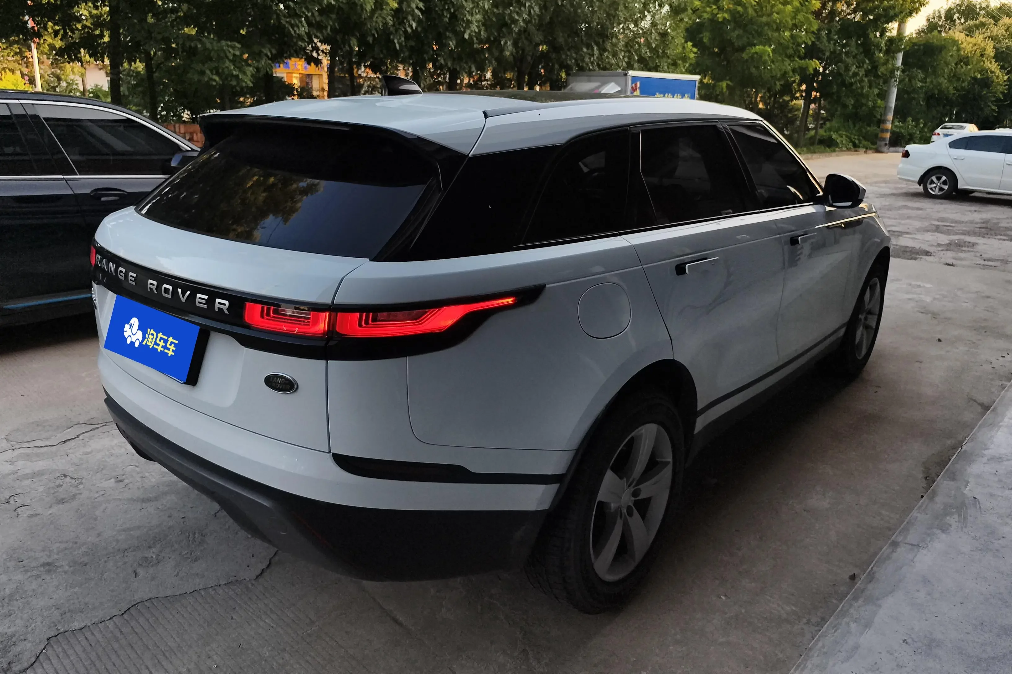 Land Rover Range Rover Velar