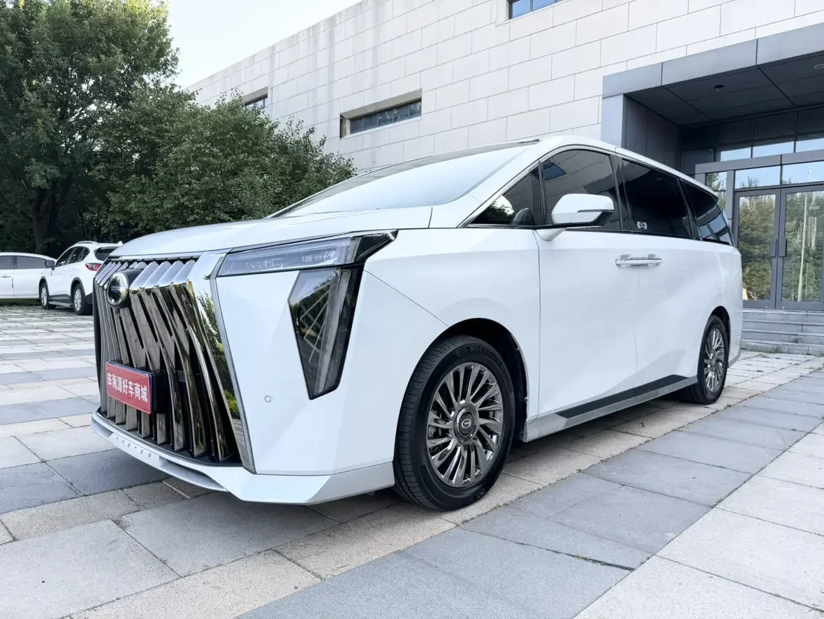 GAC Trumpchi M8