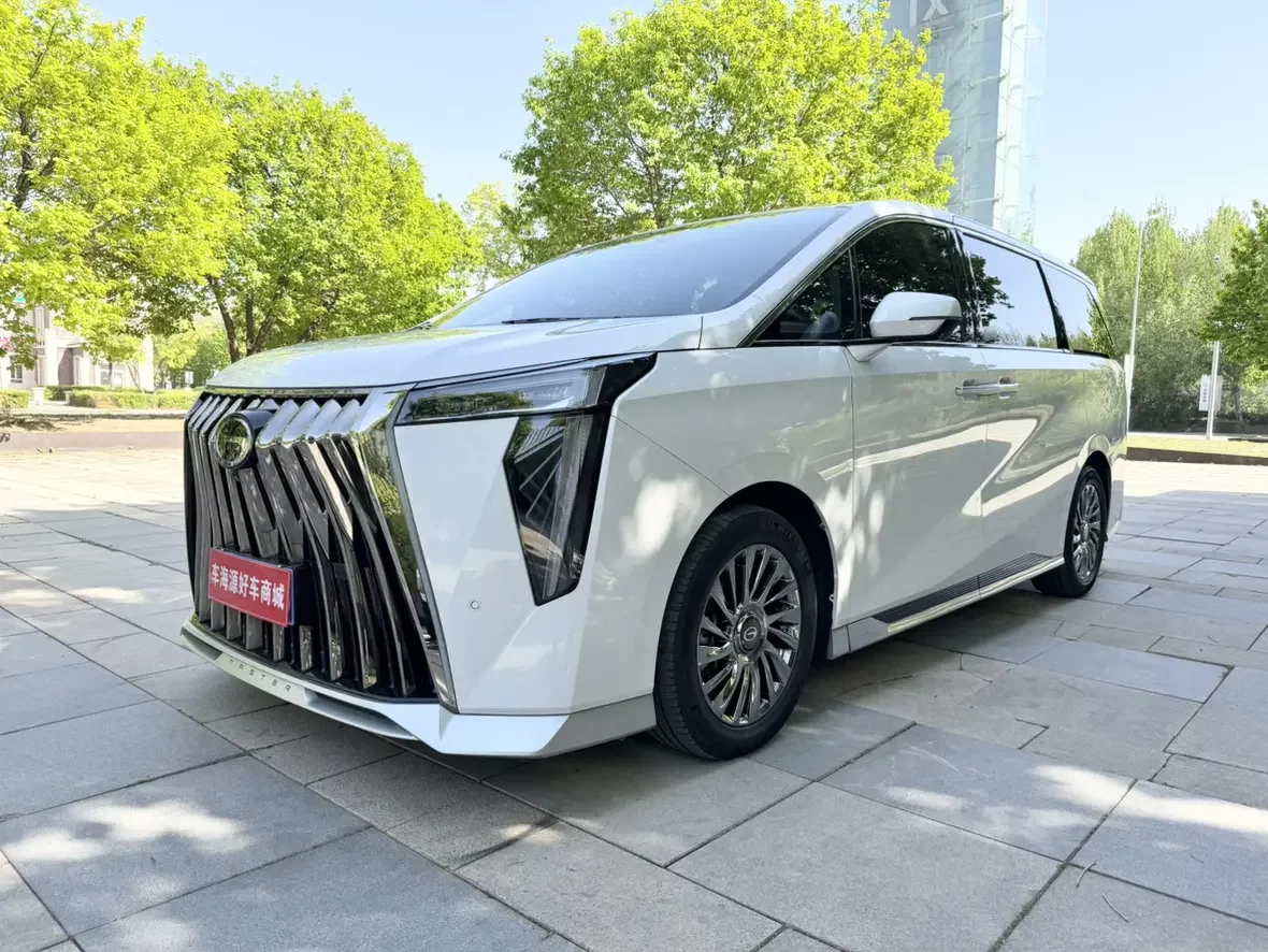 GAC Trumpchi M8