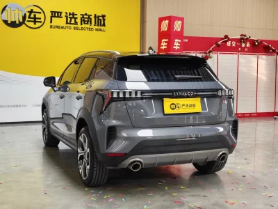 Lynk & Co 06