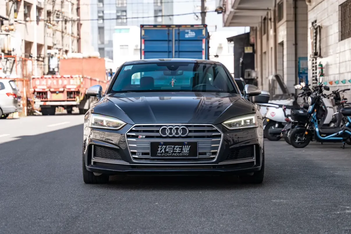 Audi S5
