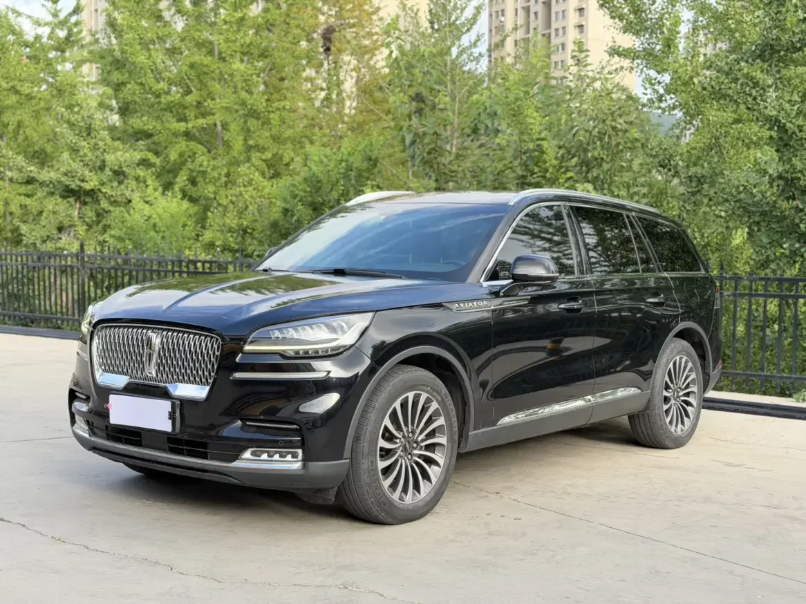 Lincoln aviator