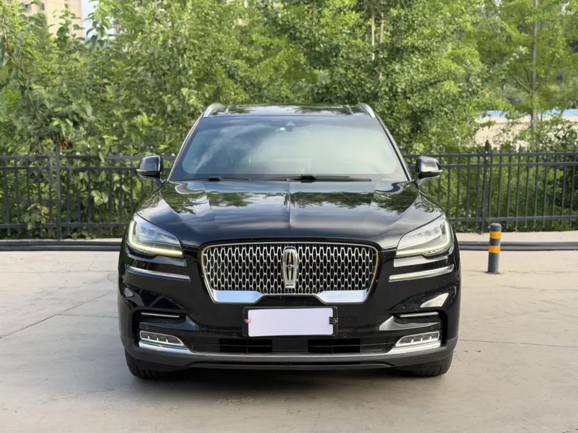 Lincoln aviator