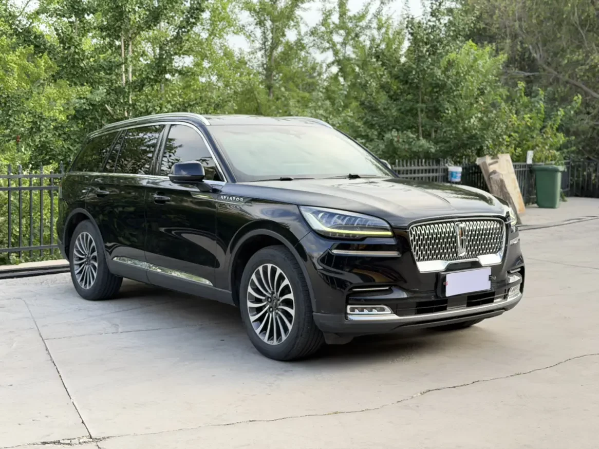 Lincoln aviator