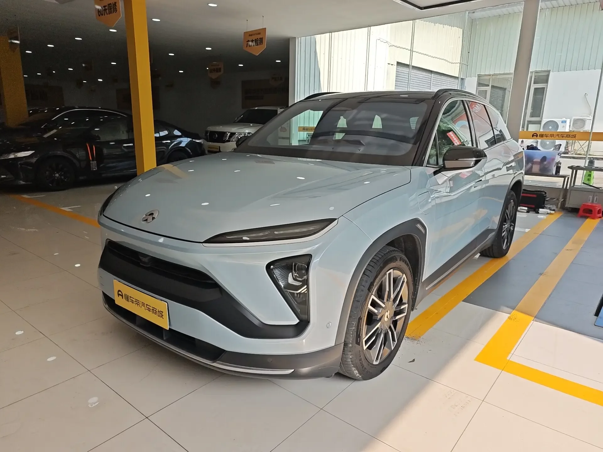 NIO ES6