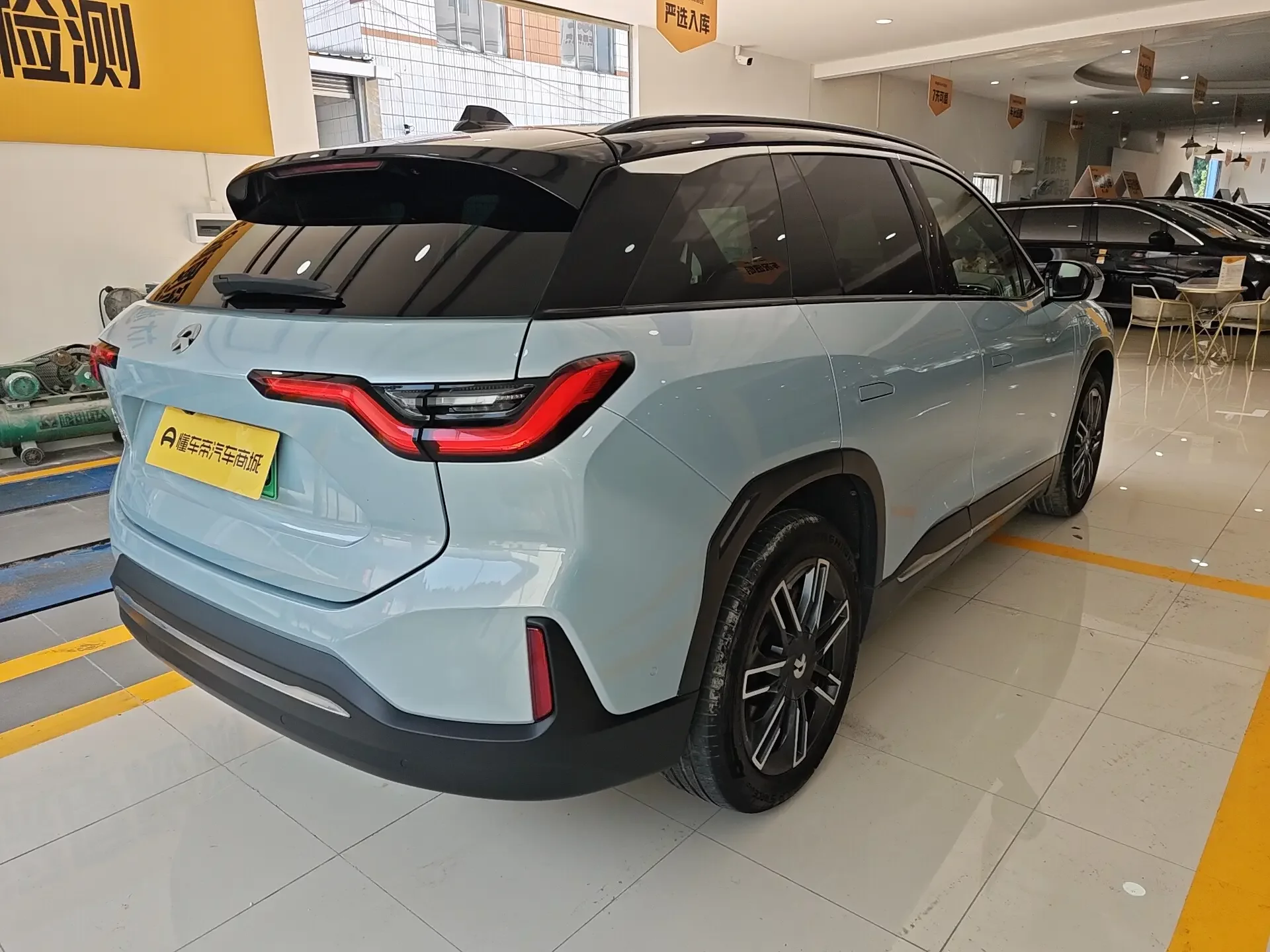 NIO ES6