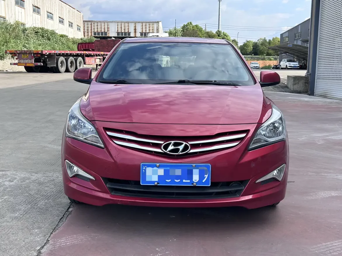 Hyundai Verna RV