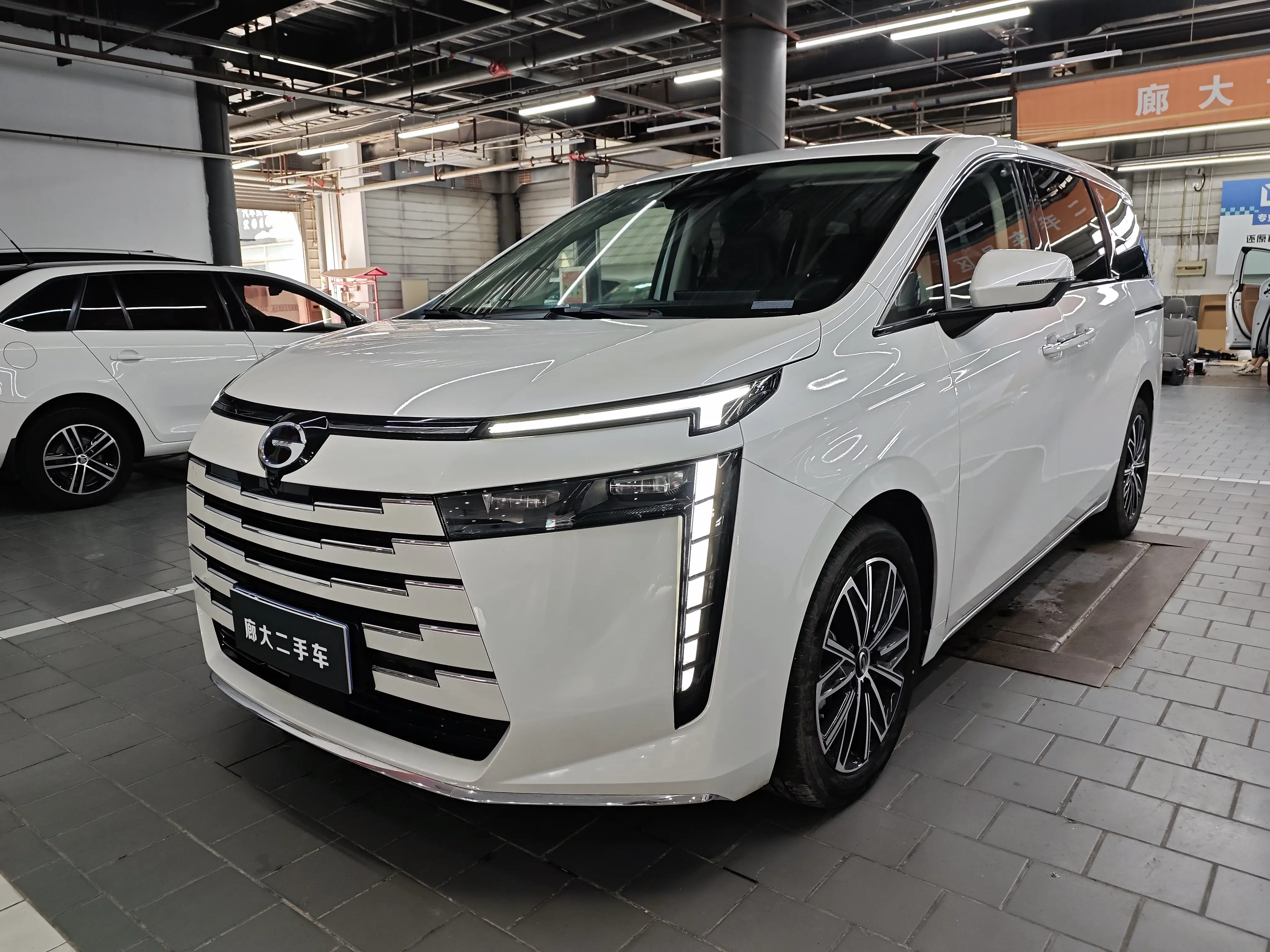 GAC Trumpchi E8