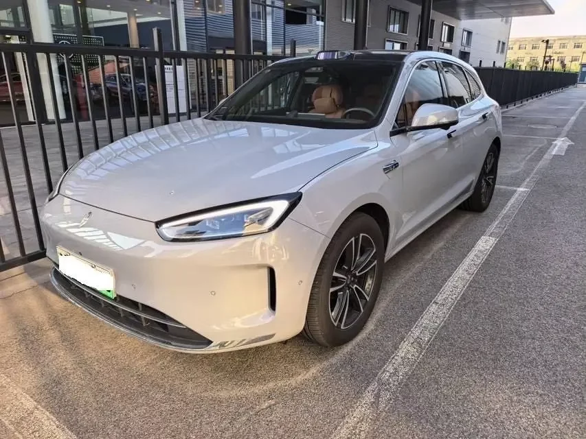 AITO M5