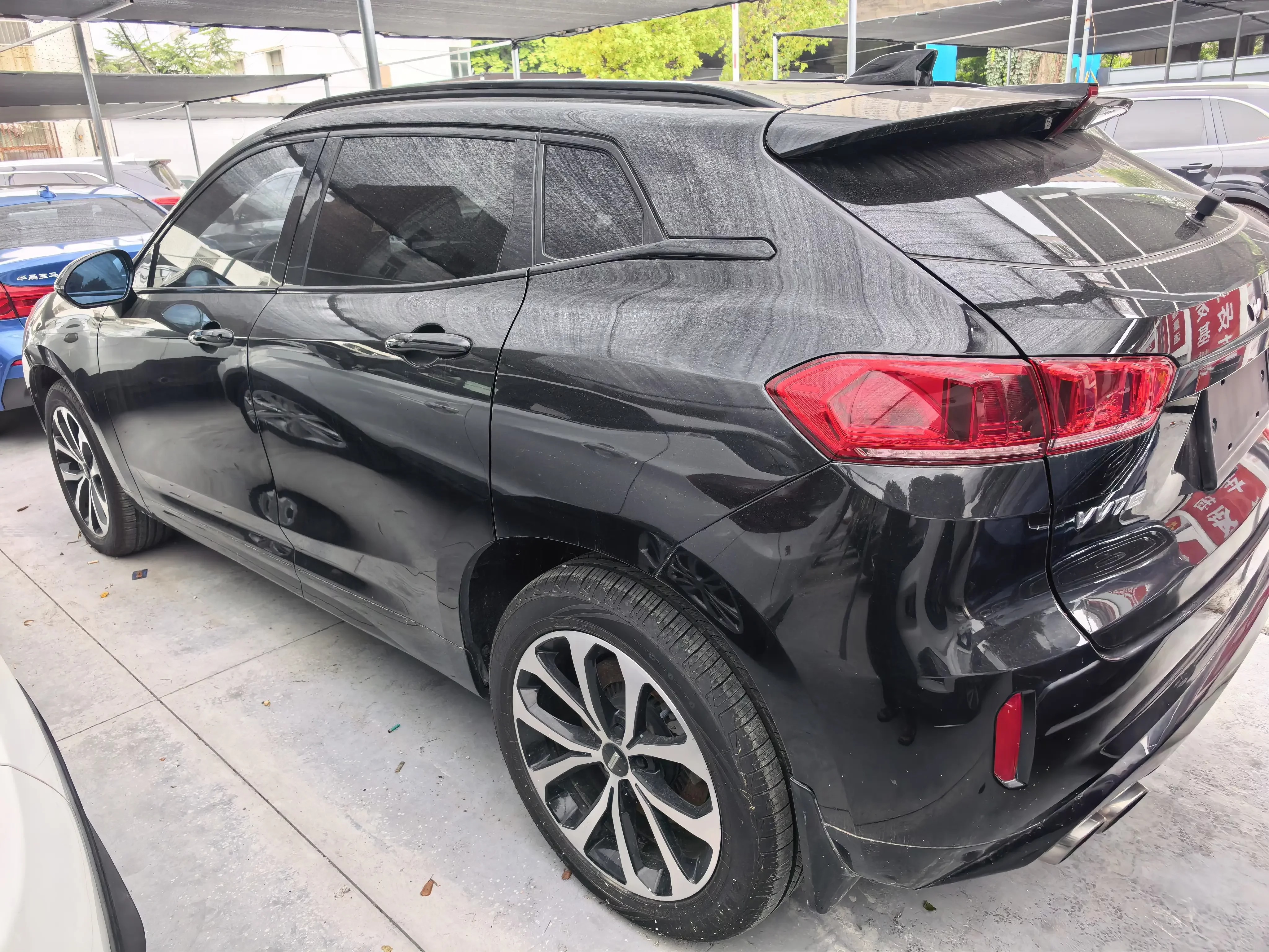 Wey Wei brand VV7
