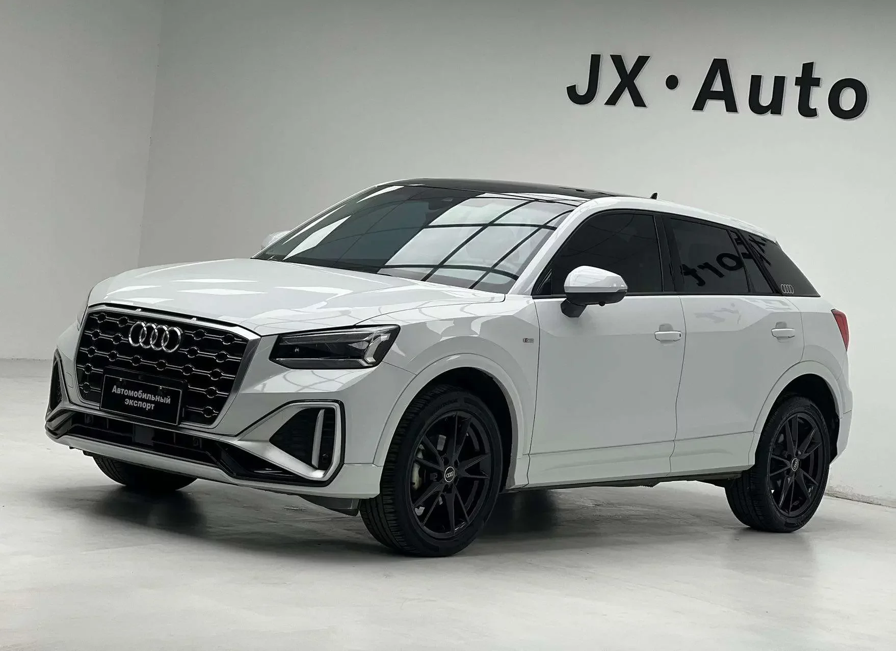 Audi Q2L