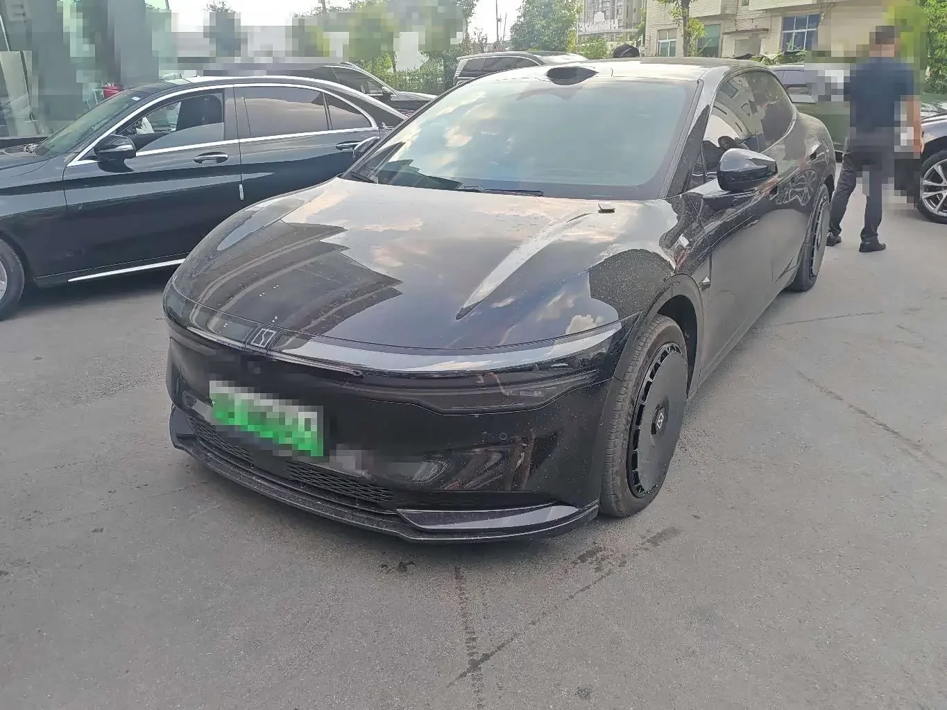 ZEEKR 007