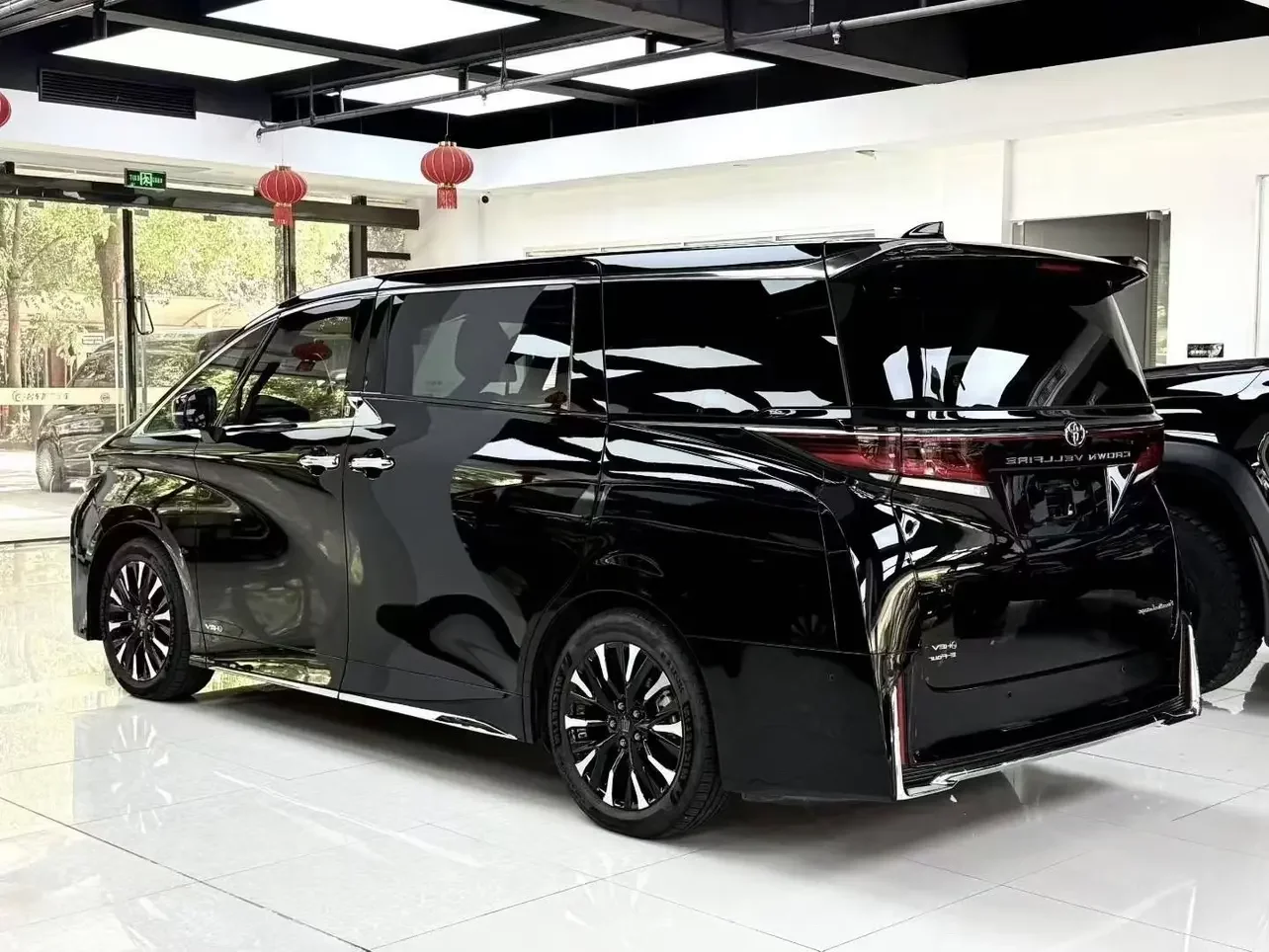 Toyota Crown Wellfire (Wilfa)