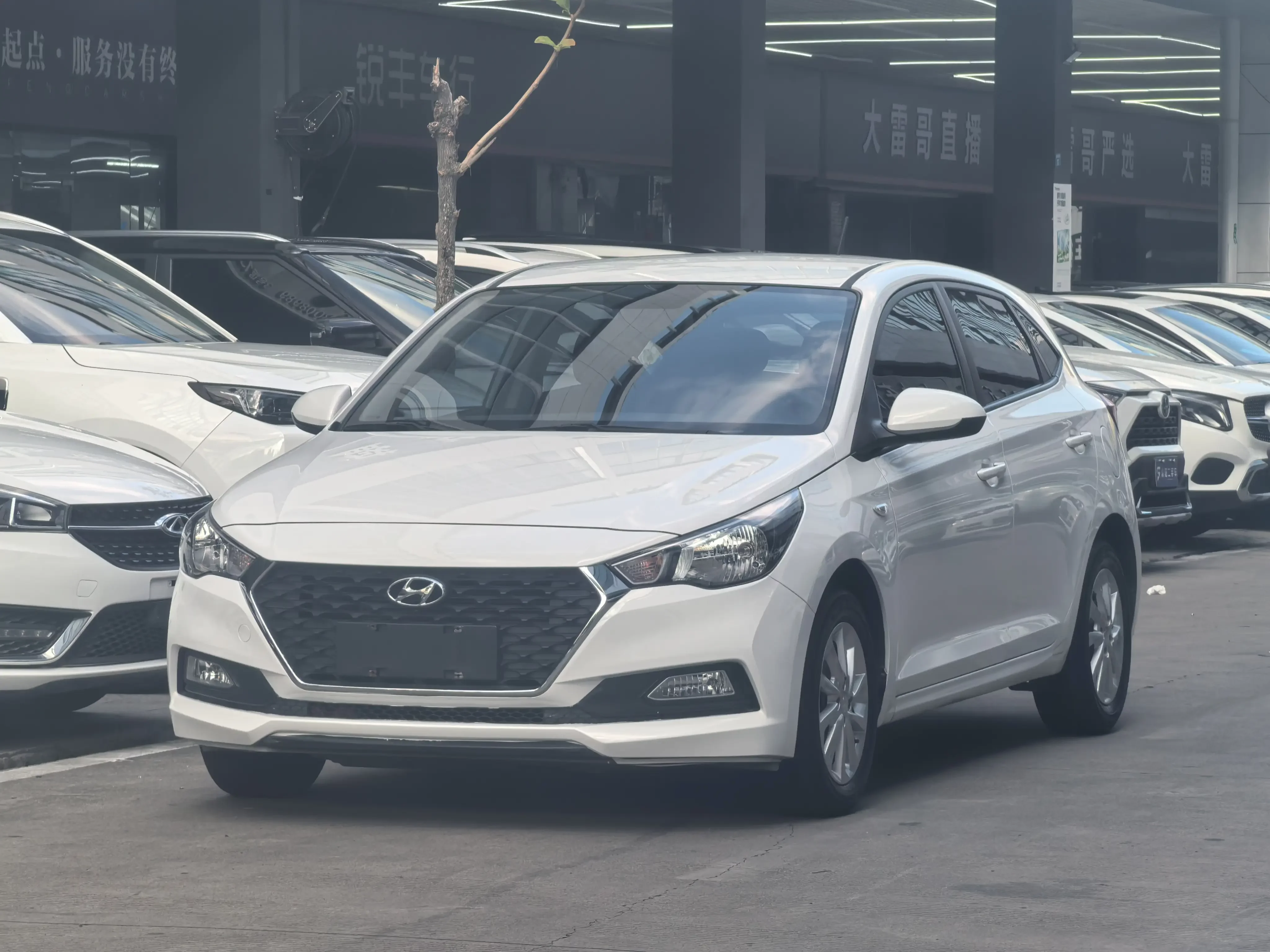 Hyundai Verna RV