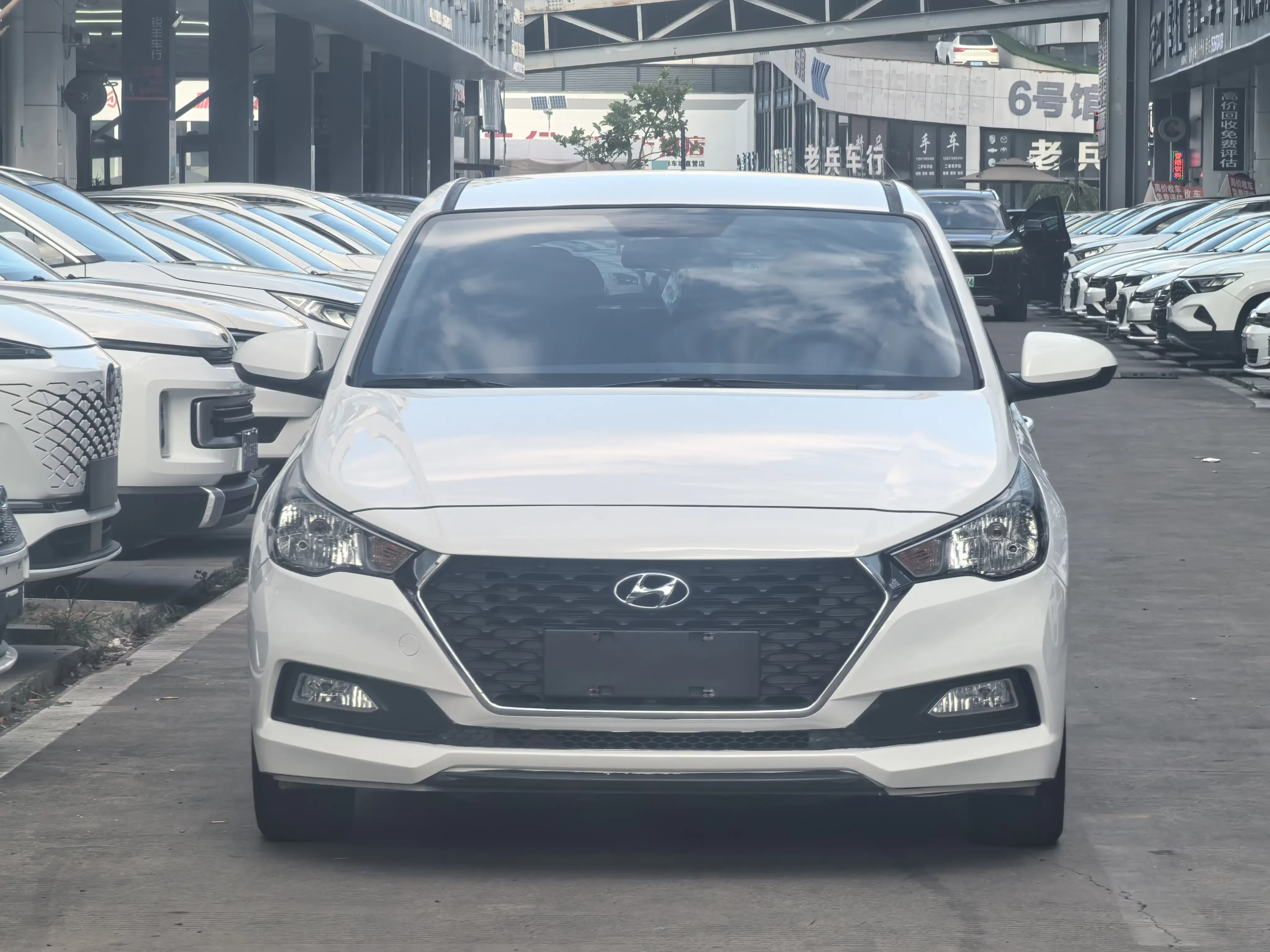 Hyundai Verna RV