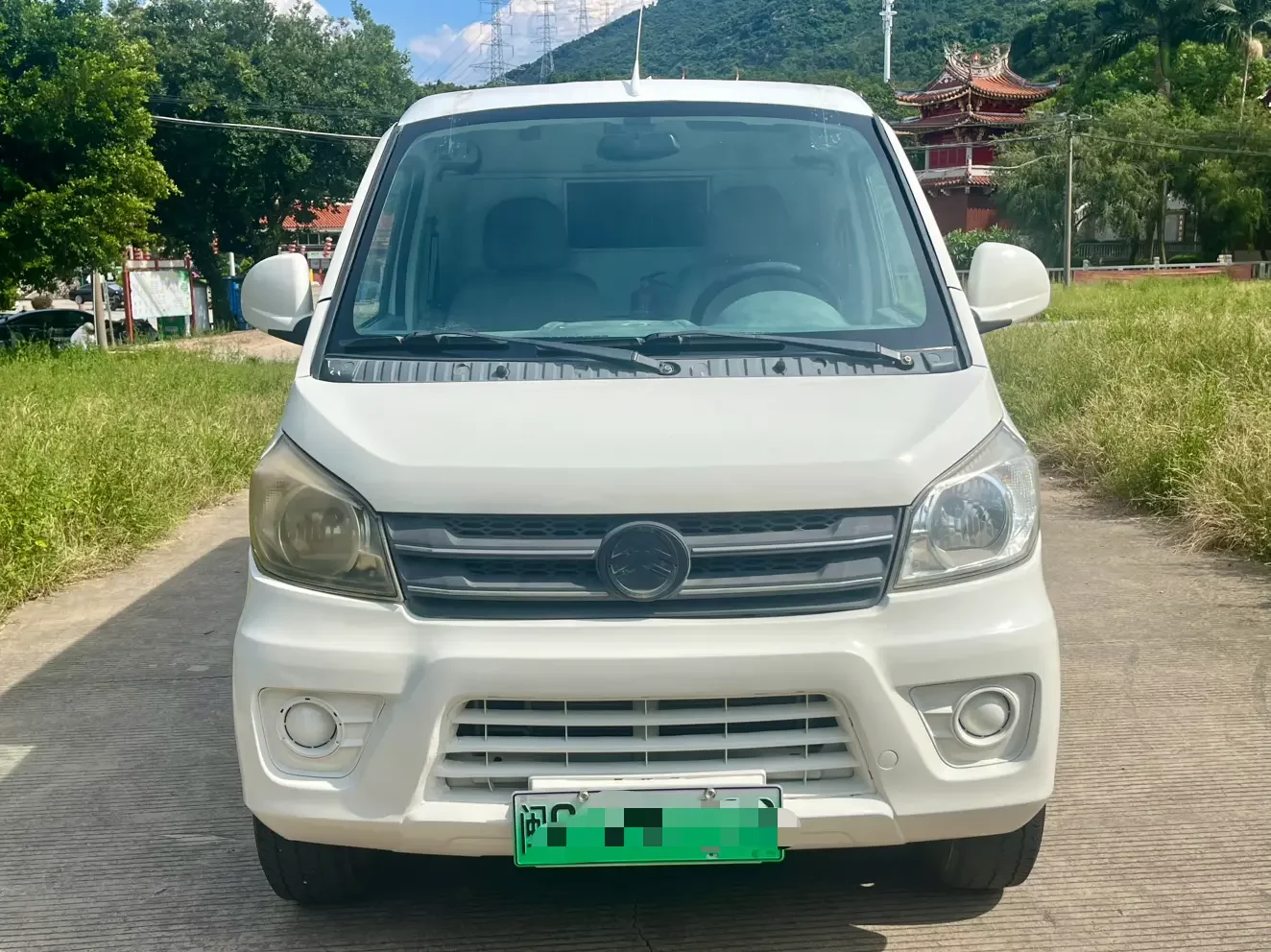 Golden Dragon Hiace EV