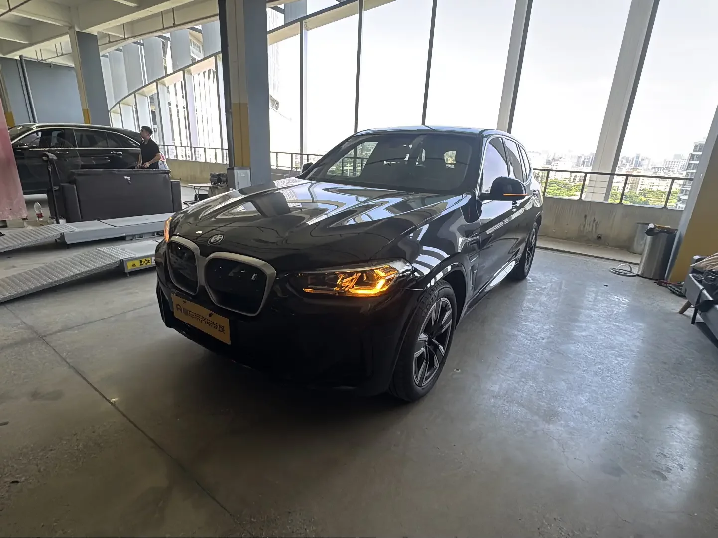 BMW iX3
