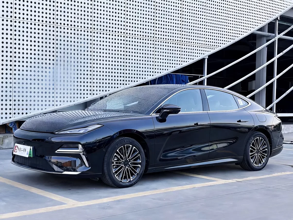 Geely Galaxy Star 8 PHEV