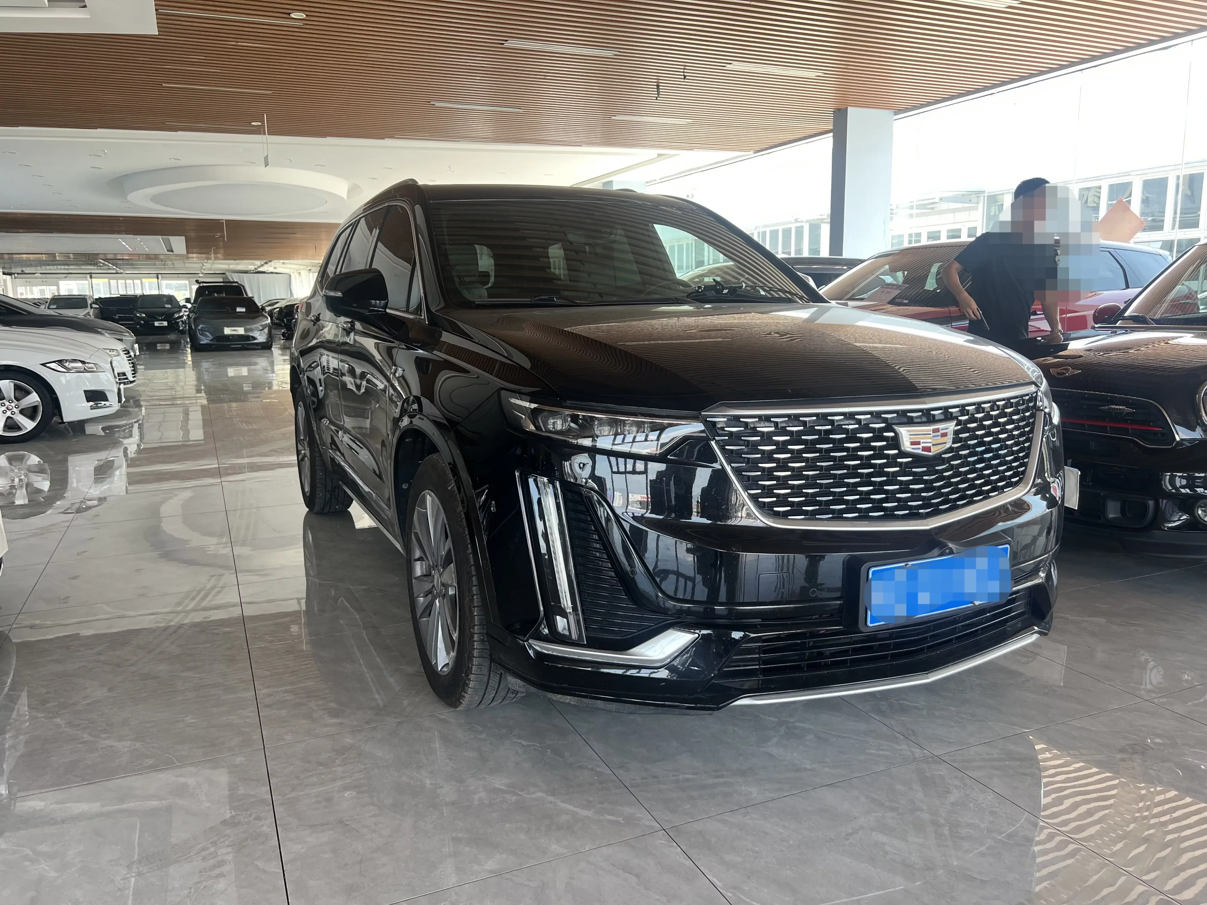 Cadillac XT6