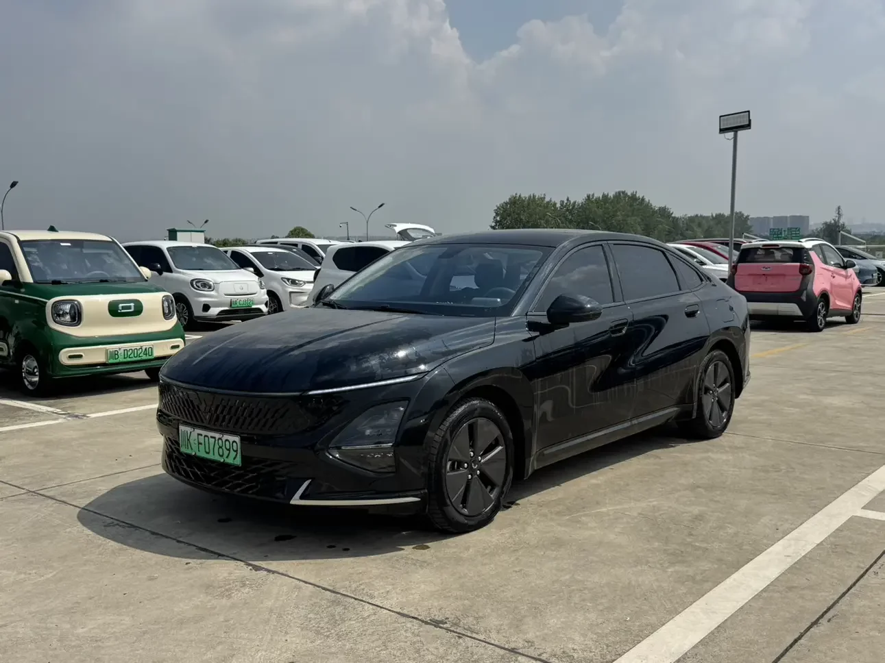 Wuling Starlight PHEV