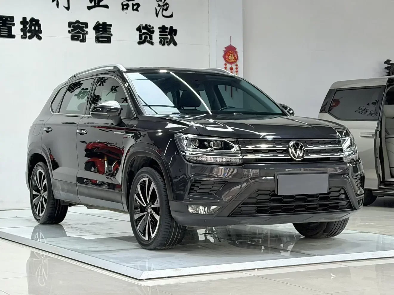 Volkswagen Tharu