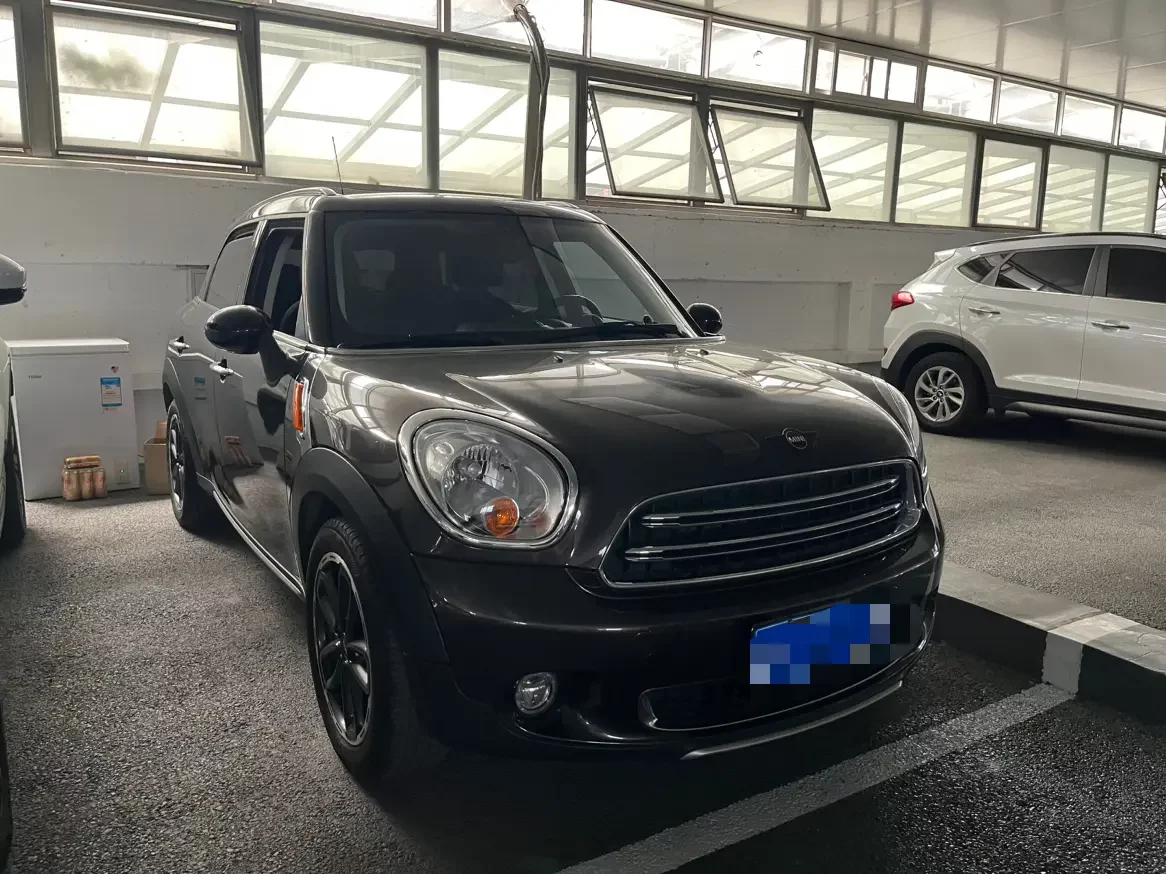 MINI COUNTRYMAN
