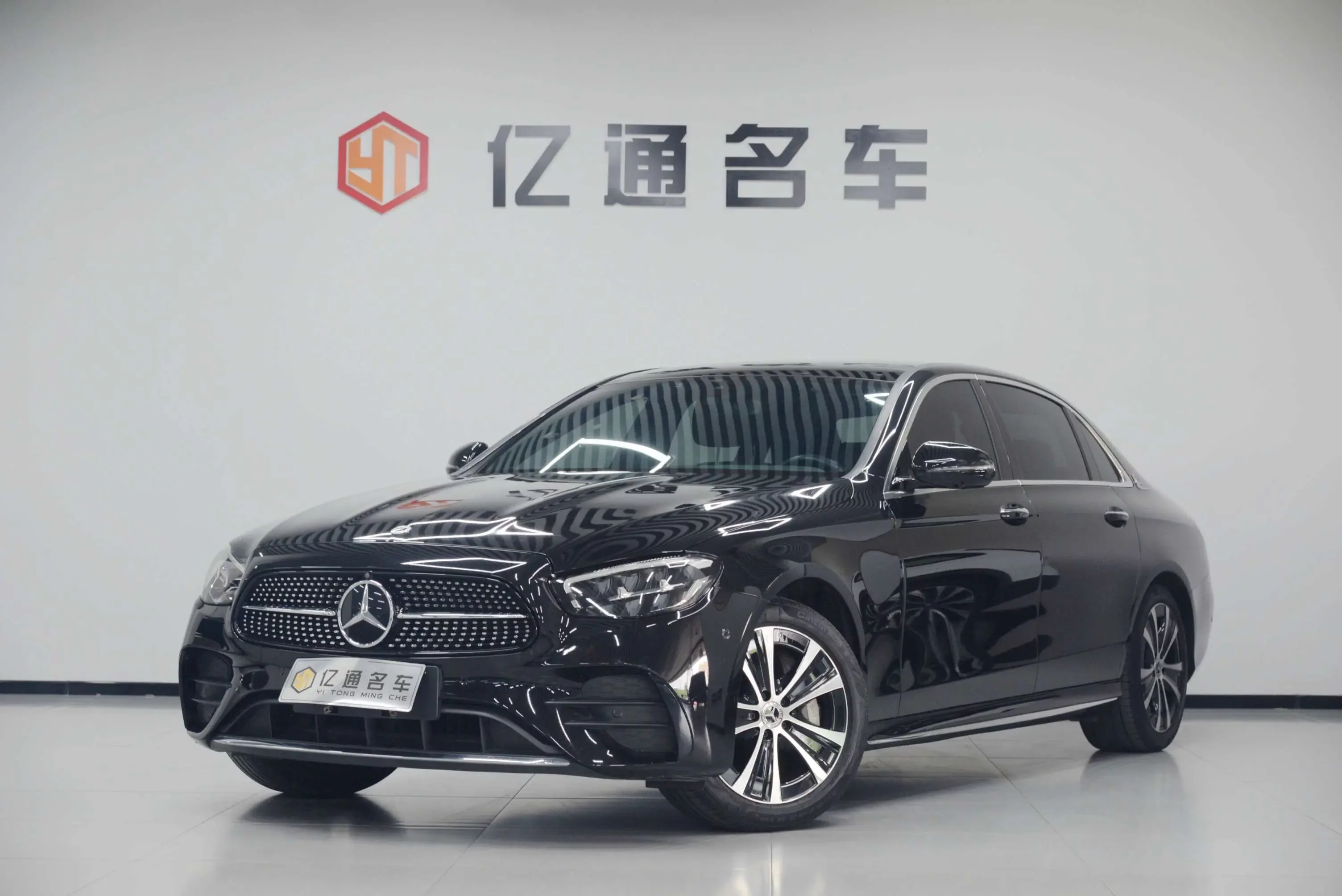 MERCEDES-BENZ E-CLASS PHEV