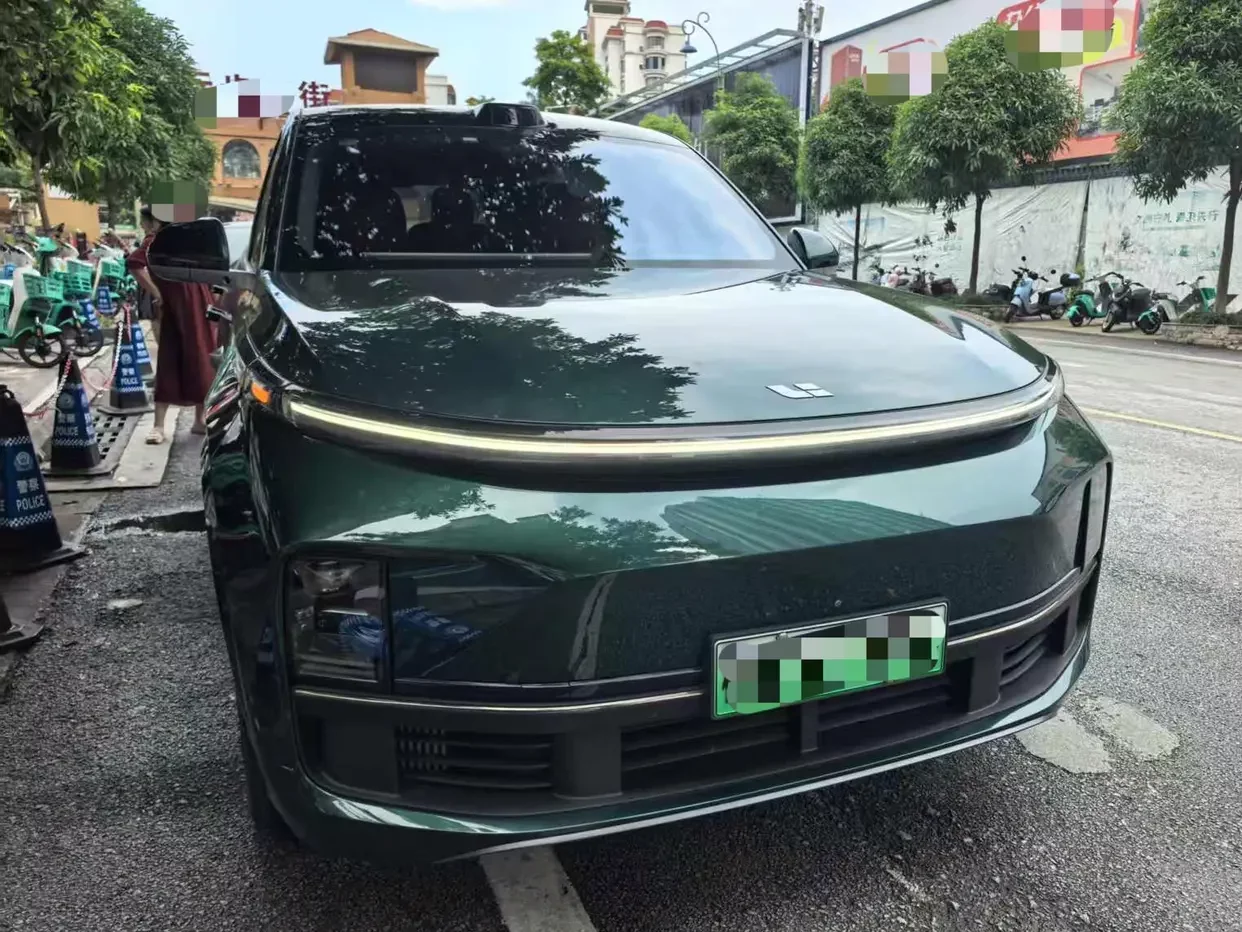 Li L9 (Ideal L9)