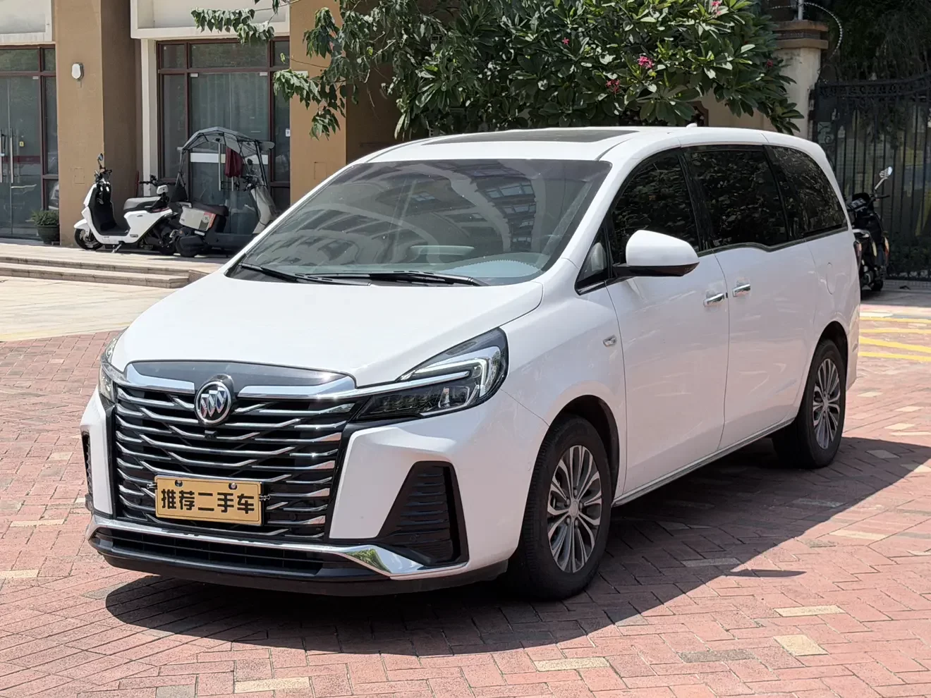 Buick GL8
