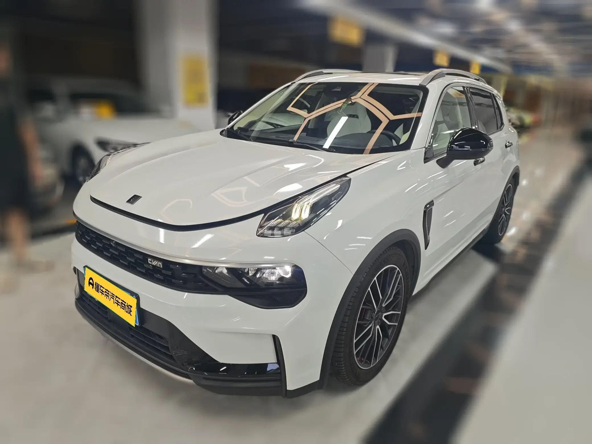 Lynk & Co 01