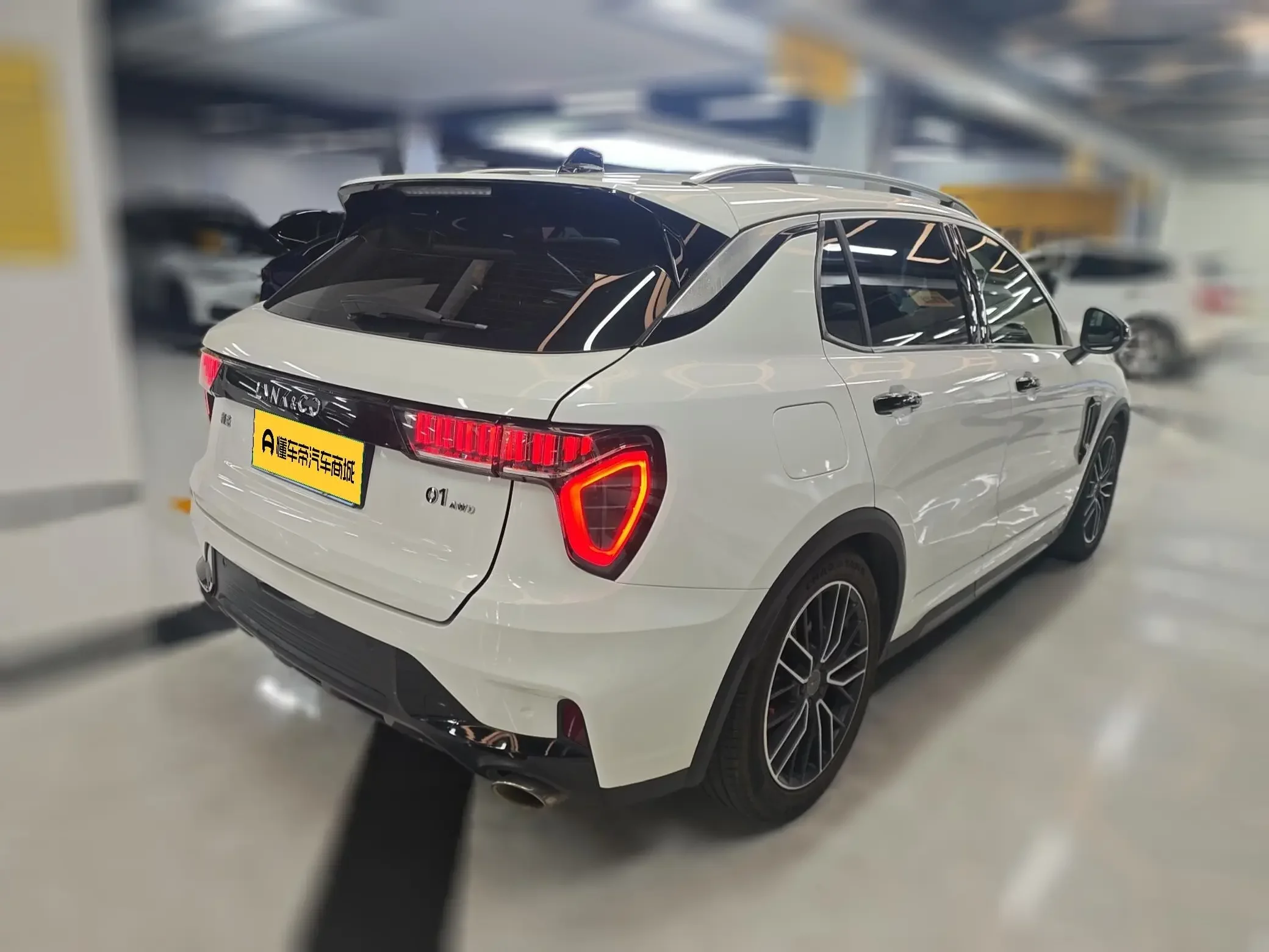 Lynk & Co 01