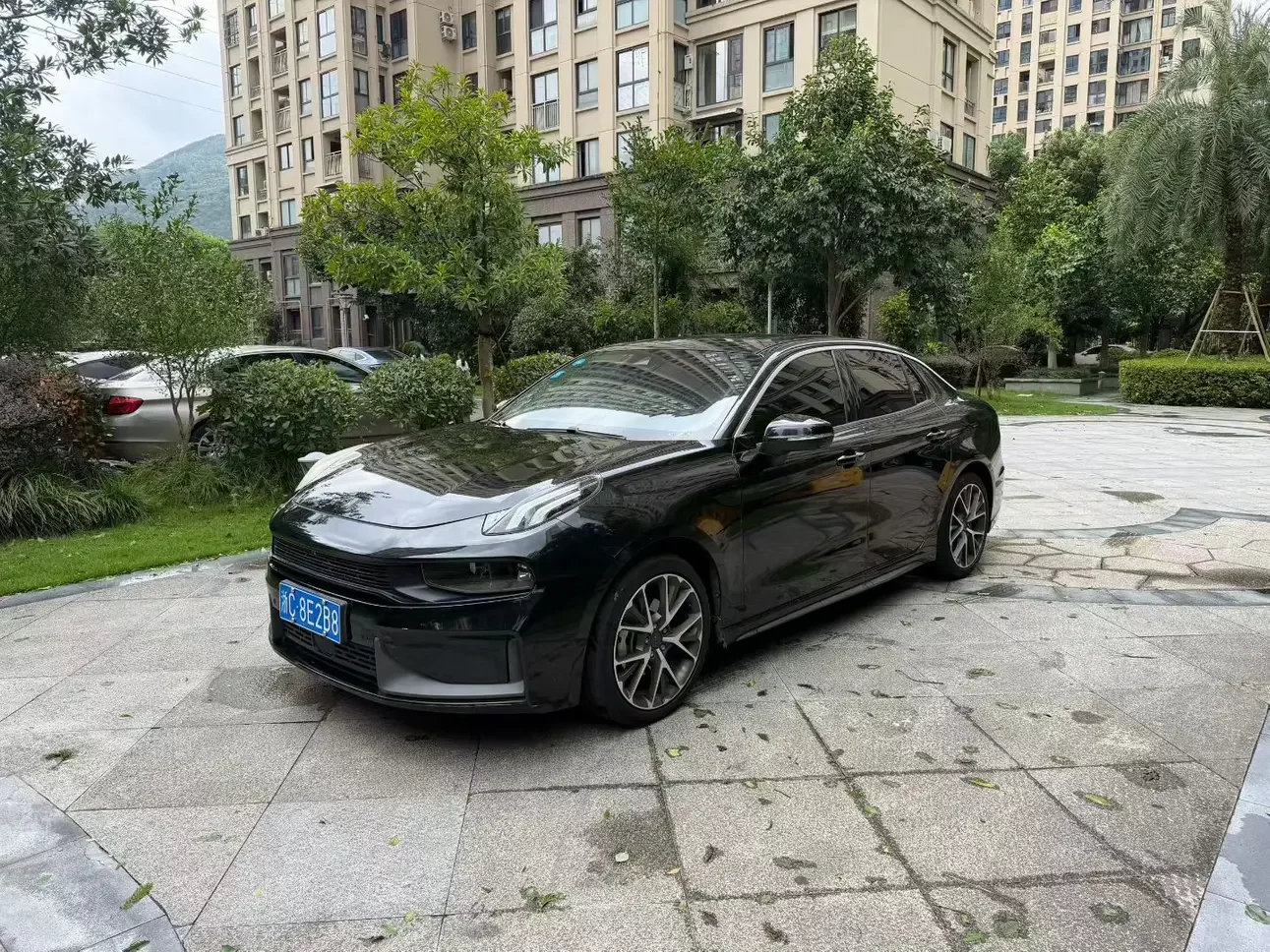 Lynk & Co 03