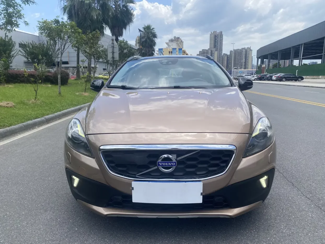 Volvo V40