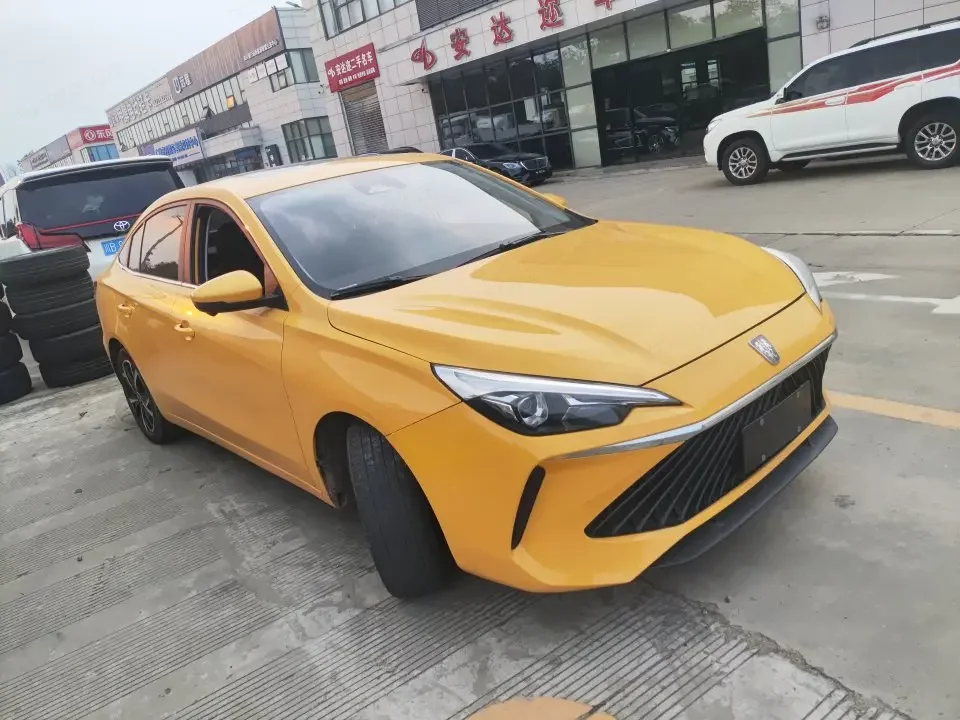 Roewe i5