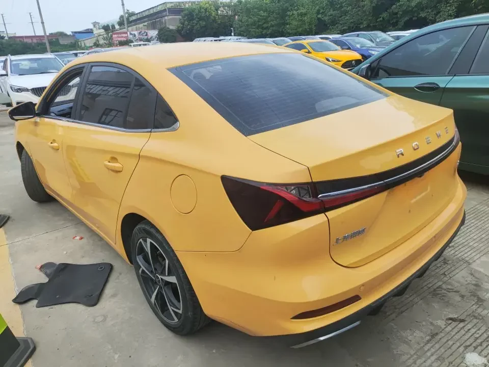 Roewe i5