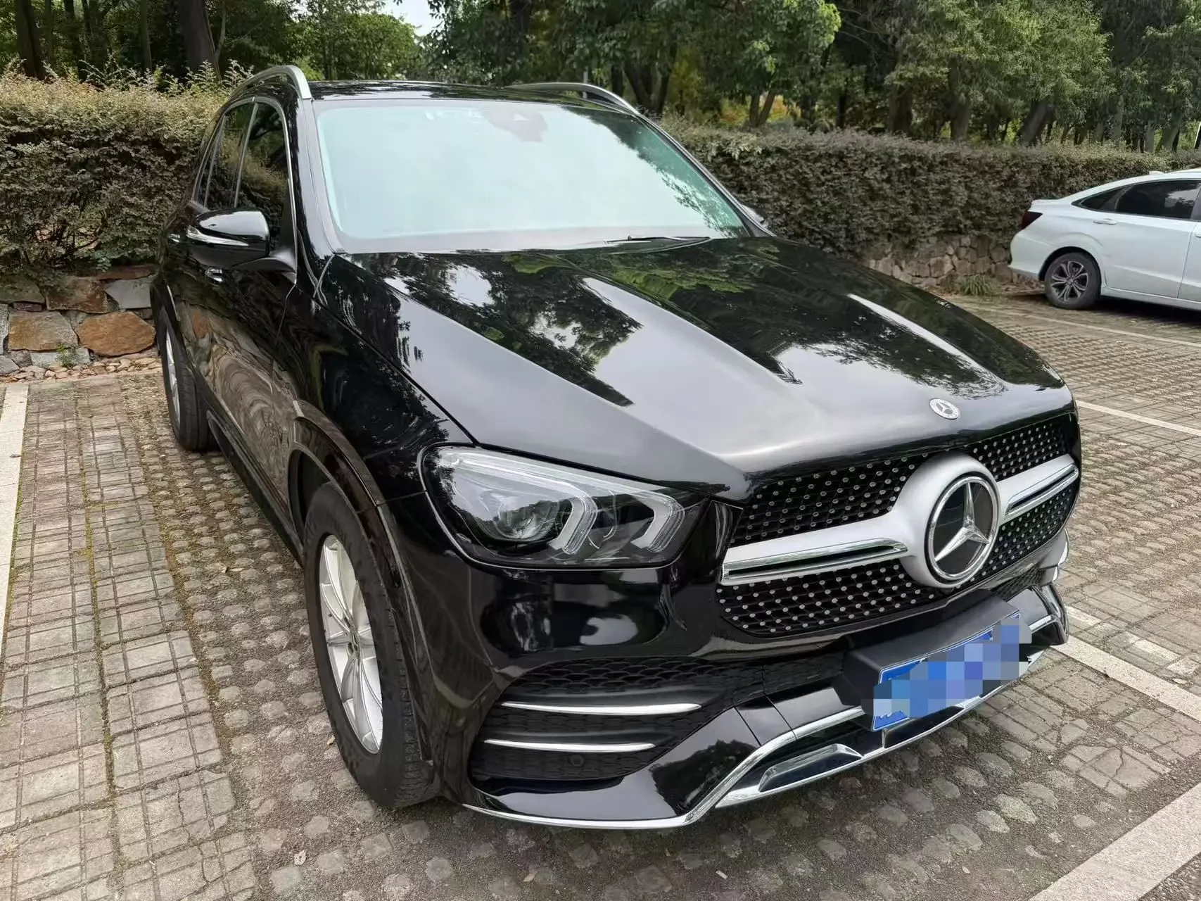 Mercedes-Benz GLE (Imported)