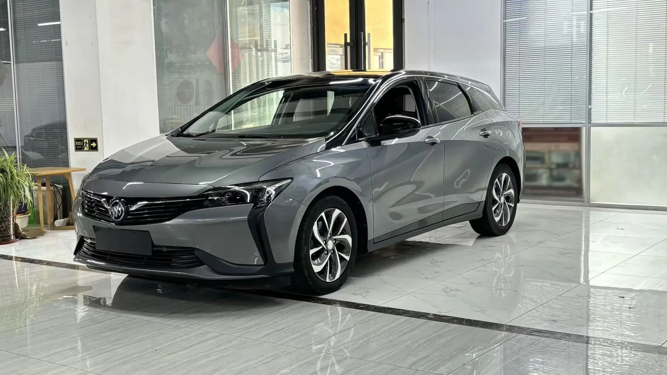 Buick Weilan 6 PHEV