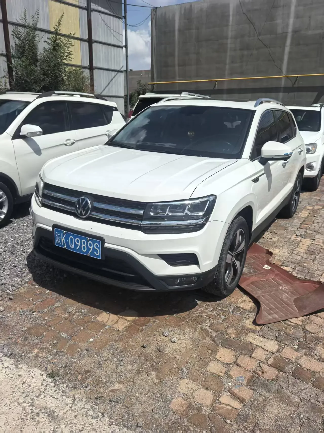 Volkswagen Tharu