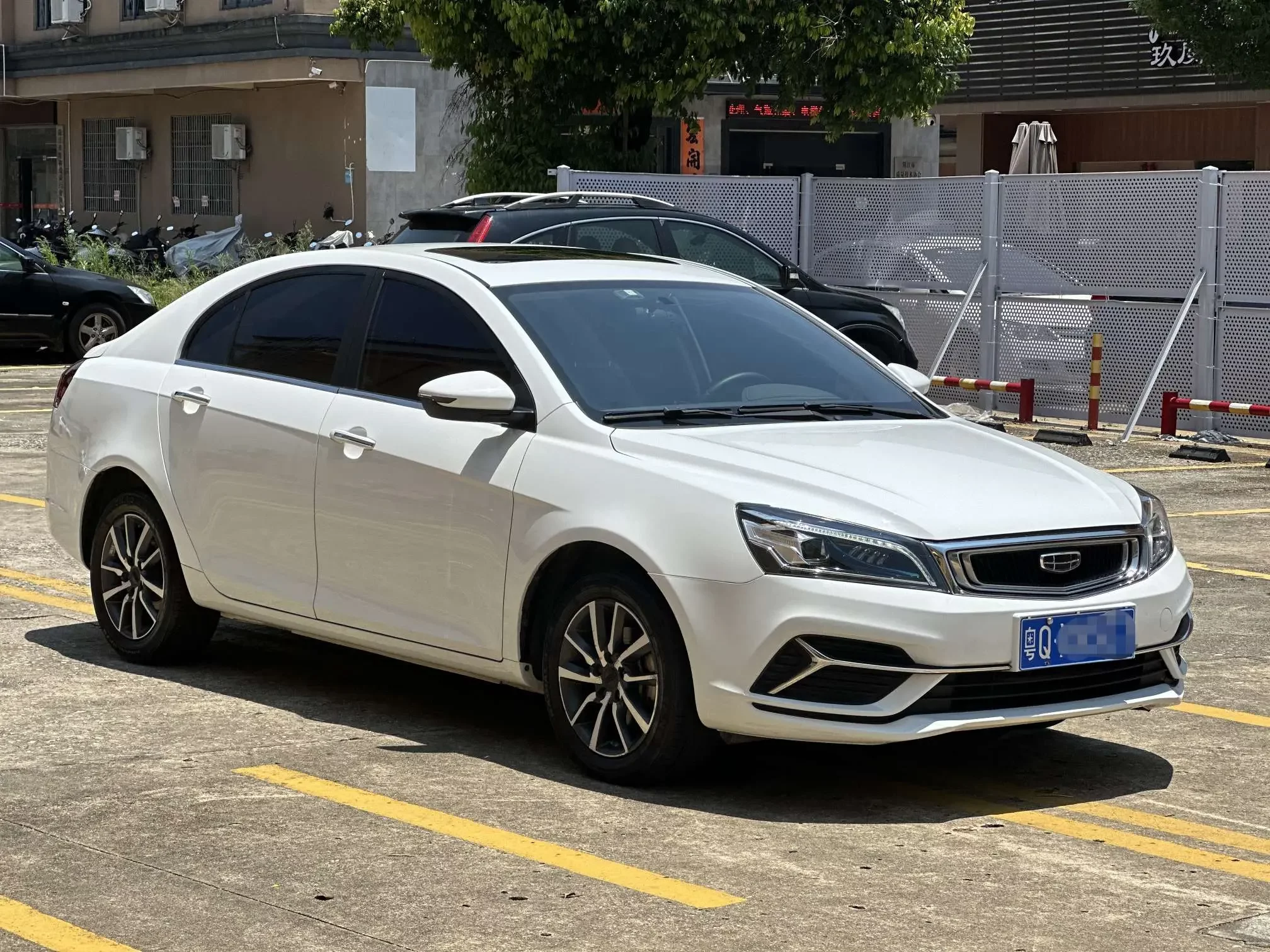 Geely emgrand