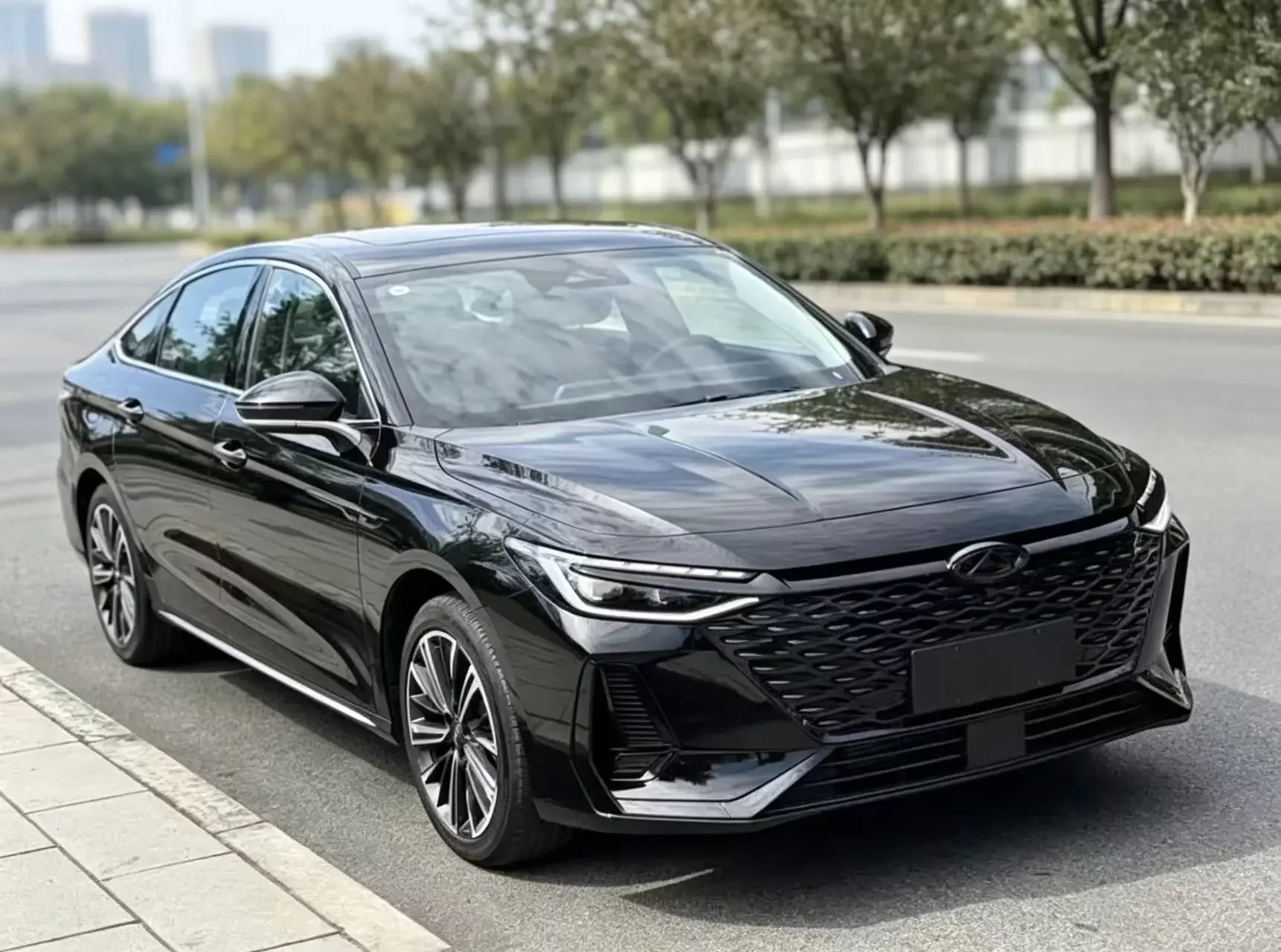 Chery Arrizo 8
