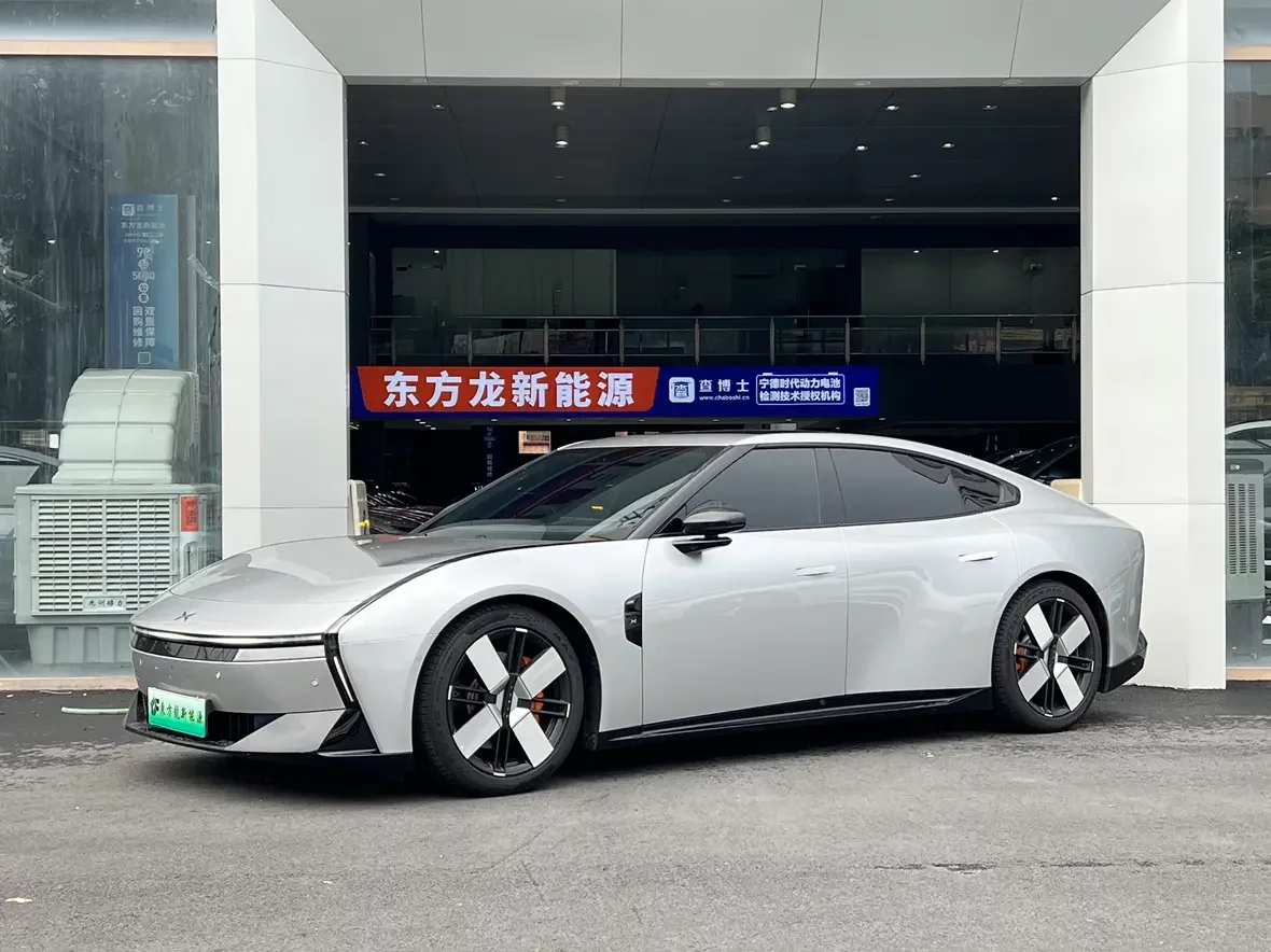 Xpeng P7